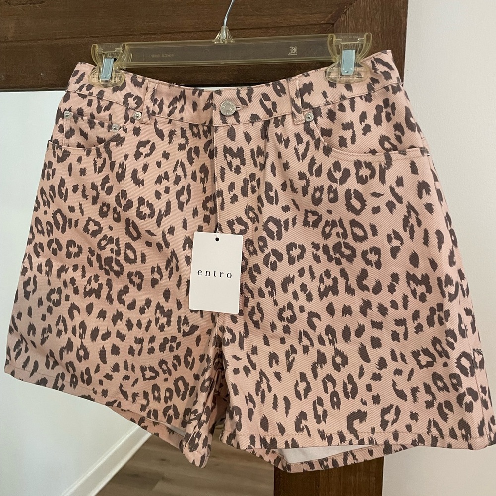NWT Entro Animal Print Shorts